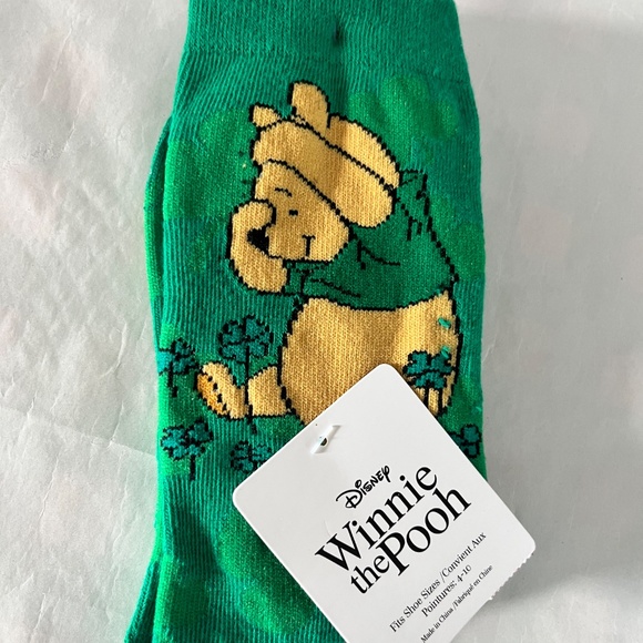 Disney Winnie The Pooh Green Crew Socks St. Patrick’s Day NWT - Picture 3 of 4